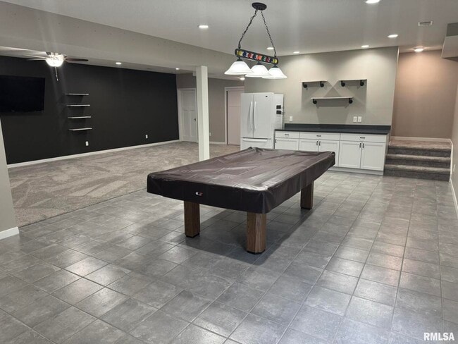 Building Photo - 18 Elmwood Dr