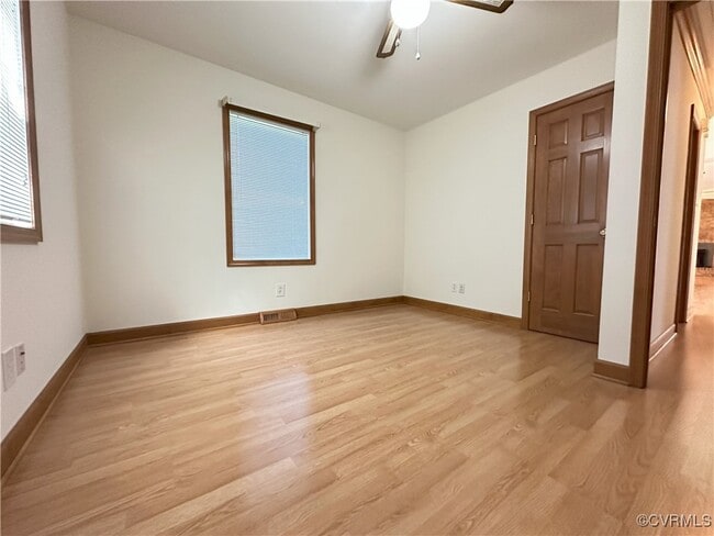 Building Photo - 16421 Chinook Dr