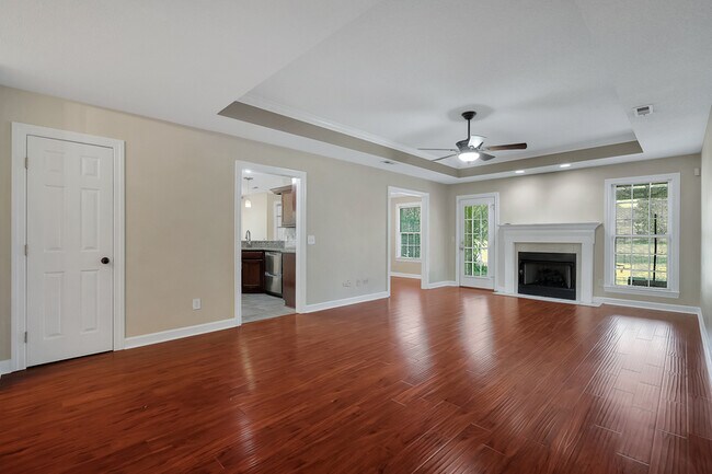 Building Photo - 103 Winding Trail