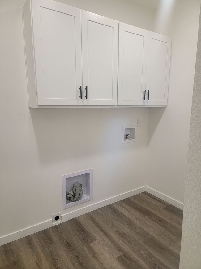 Building Photo - New Construction in Yelm's Clearwood Gated Community