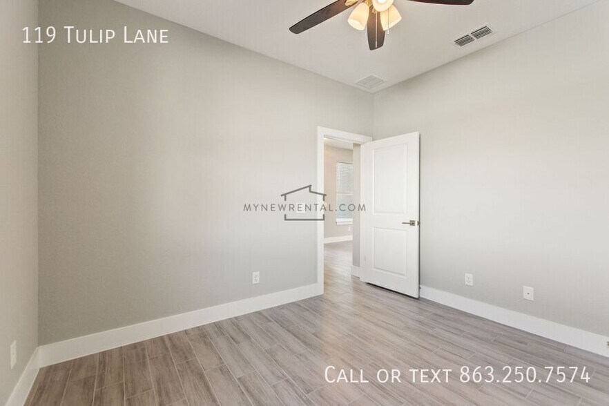 Building Photo - 119 Tulip Ln