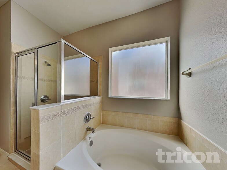 Building Photo - 243 Tower View Dr W