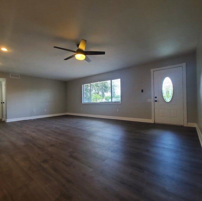 Building Photo - 6772-6113 113th St