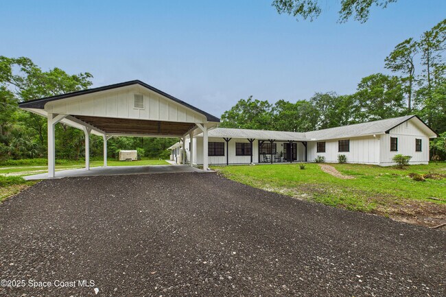Building Photo - 2318 Old Samsula Rd