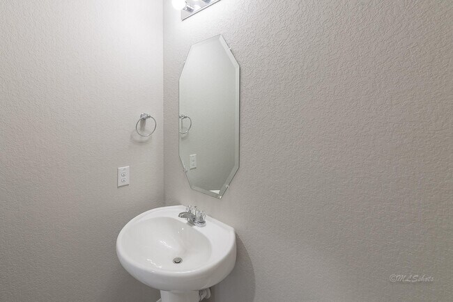 Building Photo - 29526 Patricias Wy