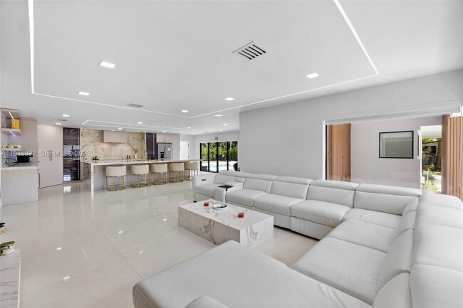 Building Photo - 1117 Adams St