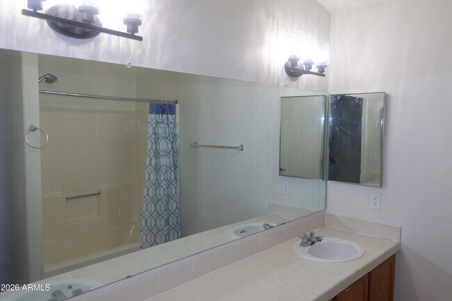 Building Photo - 7629 W Kristal Way