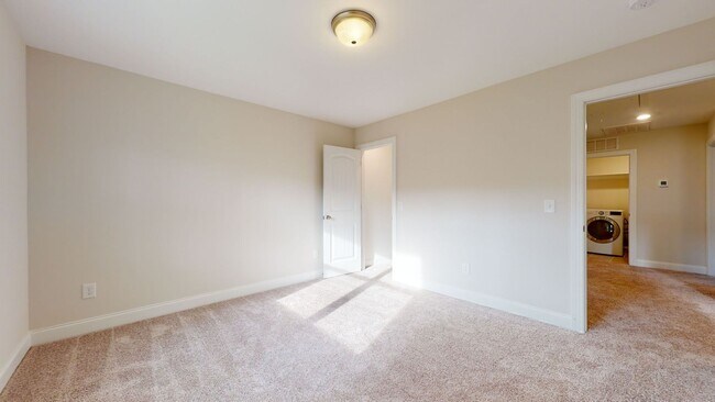 Building Photo - 507 W Red Head Cir