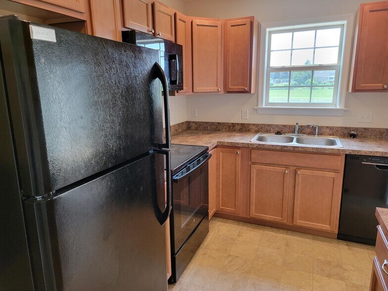 Building Photo - 336 Ashley Dr
