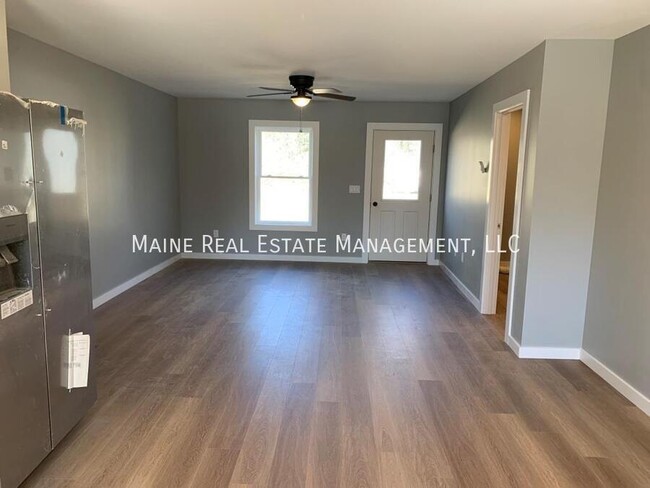 Building Photo - 599 Pine Tree Rd