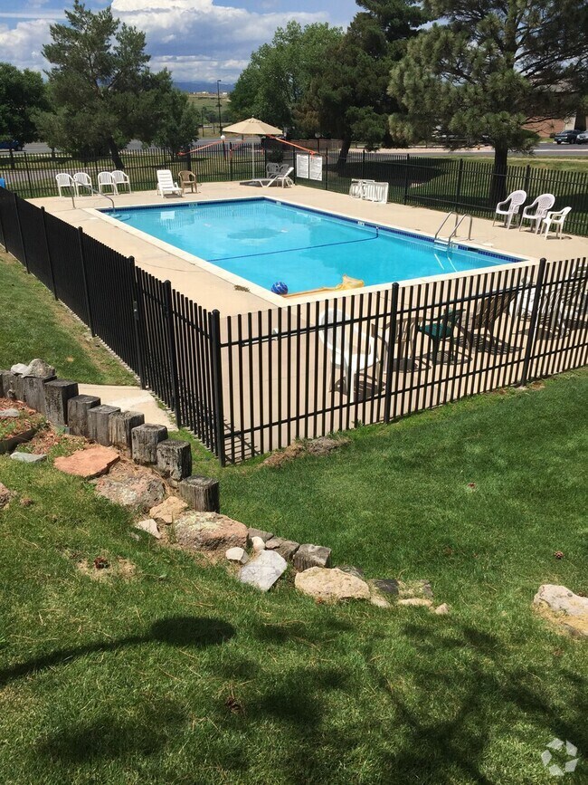 Building Photo - Stonecreek Park Condominiums