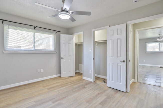 Building Photo - 509 Belmont Dr