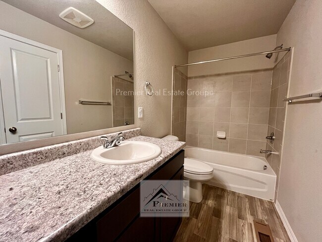 Building Photo - 4280 Samaritan Lp