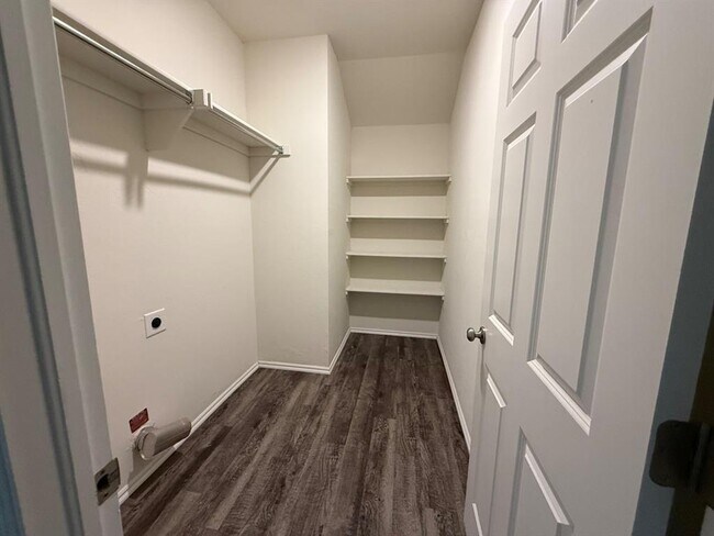 Building Photo - 11016 NW 100th St