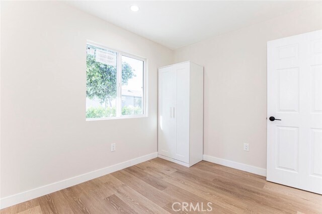 Building Photo - 8879 Morehart Ave