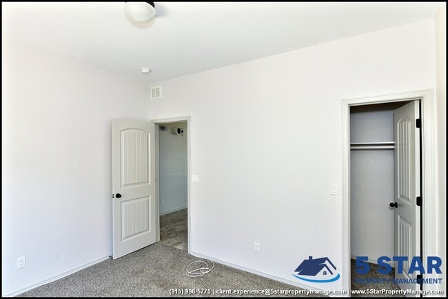 Building Photo - 14945 Tierra Escape Ave