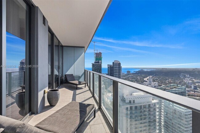 Building Photo - 1000 Brickell Plaza