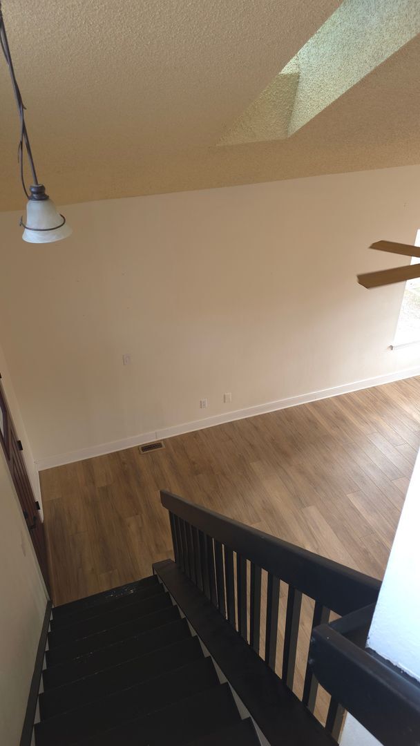Building Photo - Tri-level home near Ft. Carson!!!