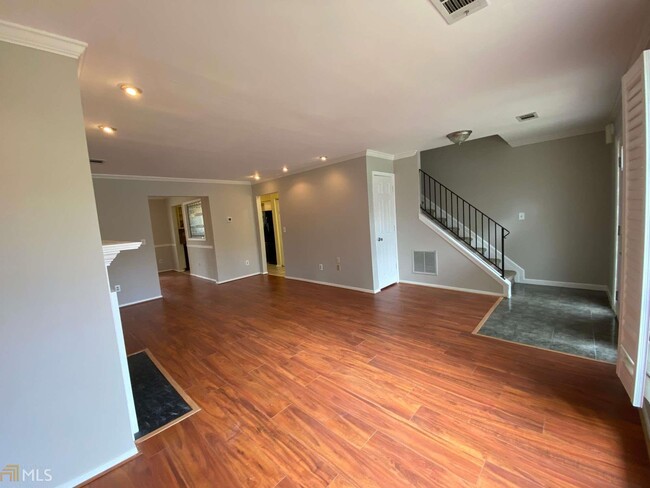 Building Photo - 6227 Summit Trail