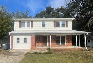 Building Photo - 764 Oak Dr E