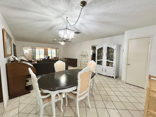 Building Photo - 5780 Fernley Dr W