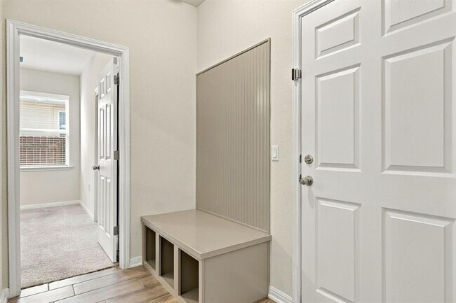 Building Photo - 609 Falkland Trace