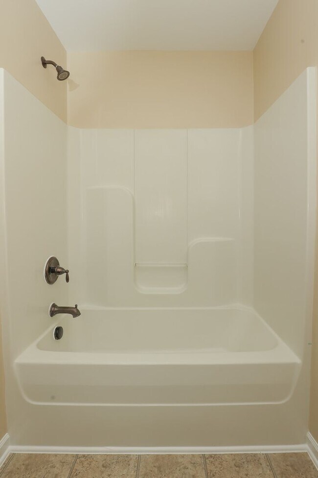 Building Photo - The Landing at Mill Creek community!  Washer / Dryer included