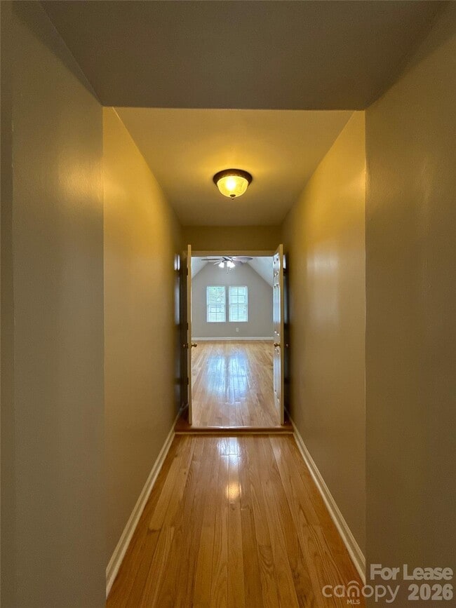 Building Photo - 432 McGinn Grove Dr