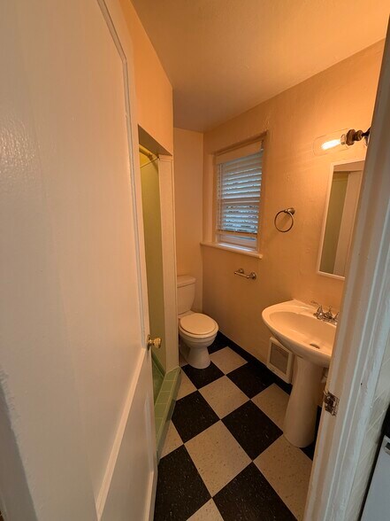 Building Photo - 11240 SW Barbur Blvd