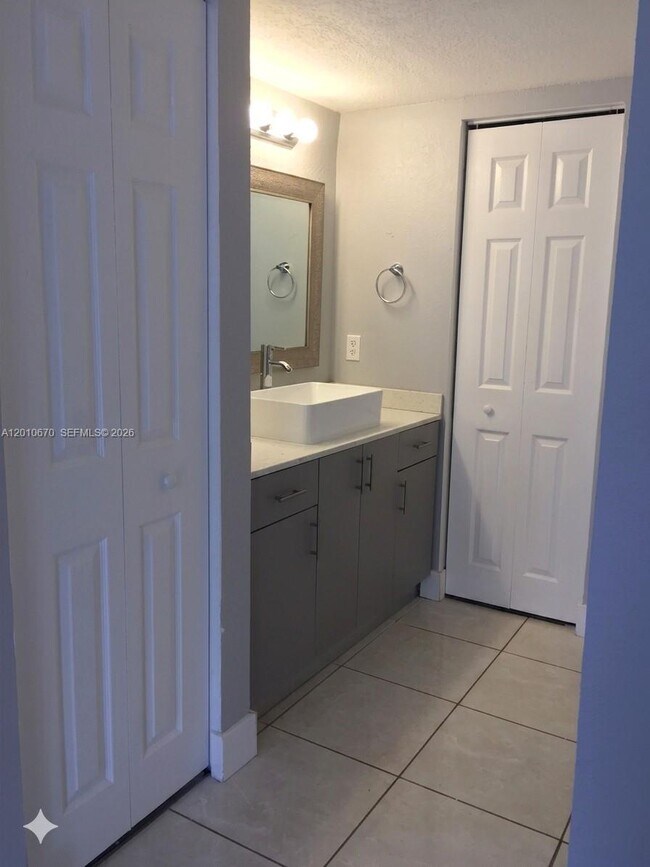 Building Photo - 8888 SW 131st Ct