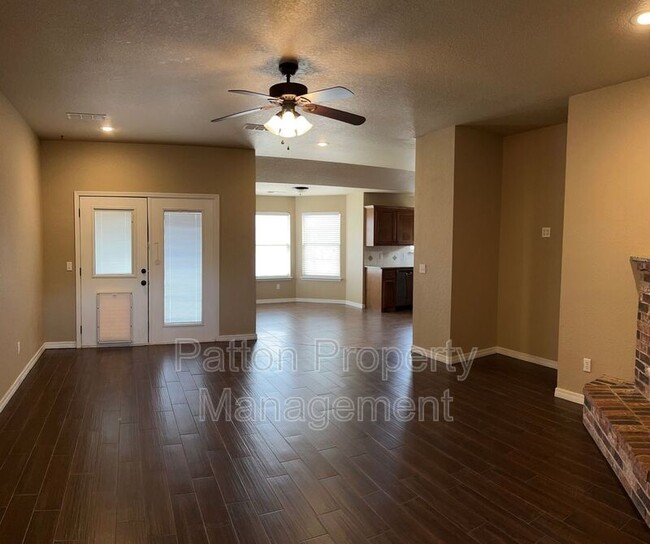 Building Photo - 9313 Buccola Ave