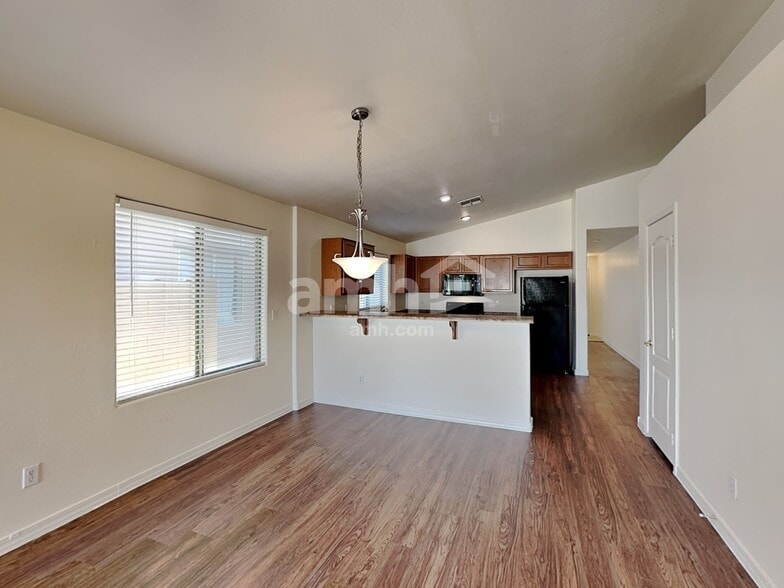 Building Photo - 25056 W Illini St