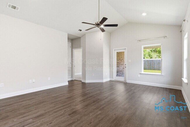 Building Photo - 5723 Overland Dr