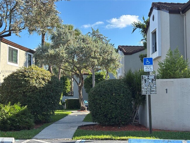 Building Photo - 10520 SW 153rd Ct