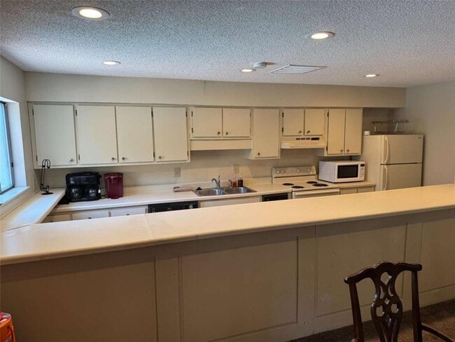 Building Photo - 5005 Wingate Way