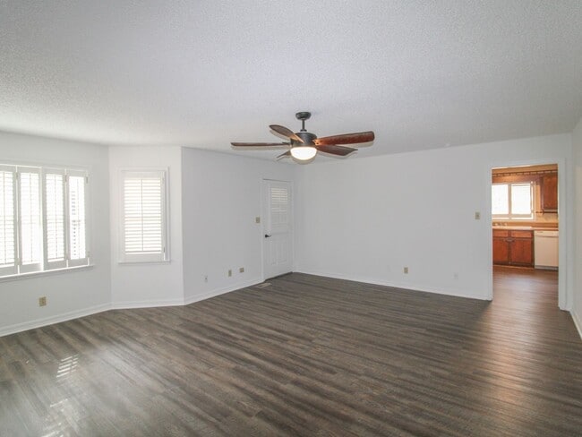Building Photo - Nice Home in Rogersville!