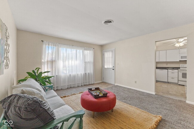 Building Photo - 296 Heritage Dr