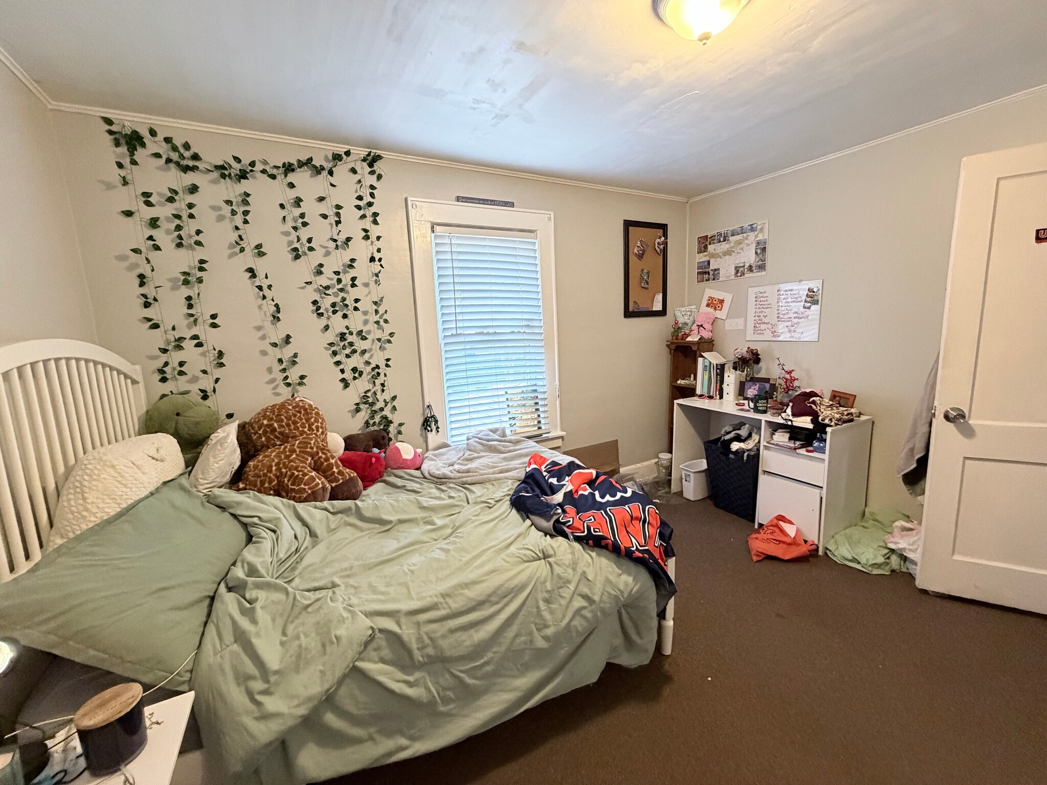 Building Photo - 1202 Churchill Ave