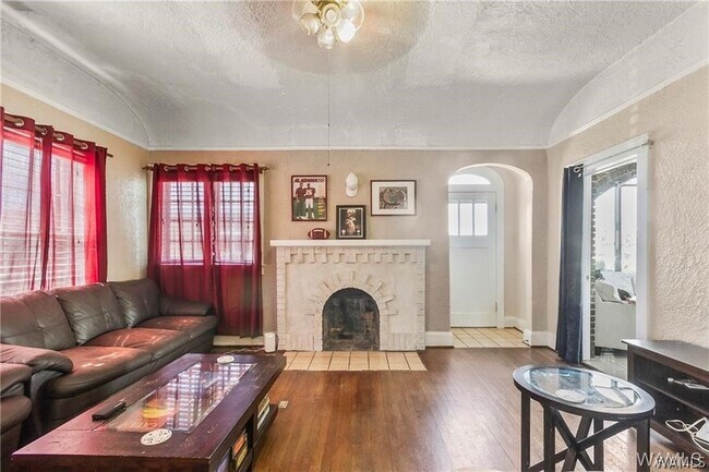Building Photo - 2209 13th Street