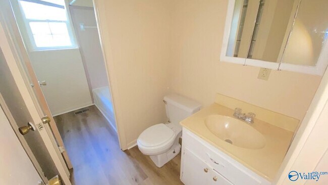 Building Photo - 3203 Delisa Cir NW