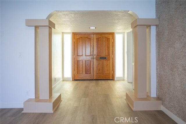 Building Photo - 11801 Rexford Rd