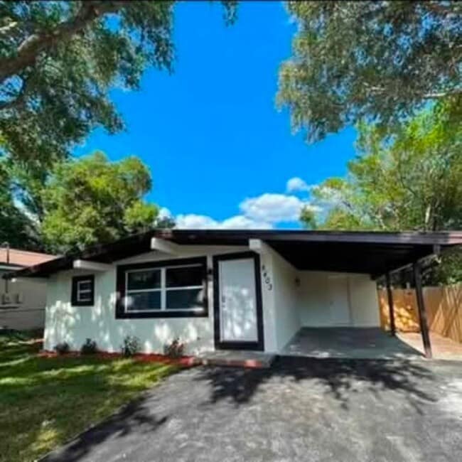 Building Photo - 8403 N Semmes St