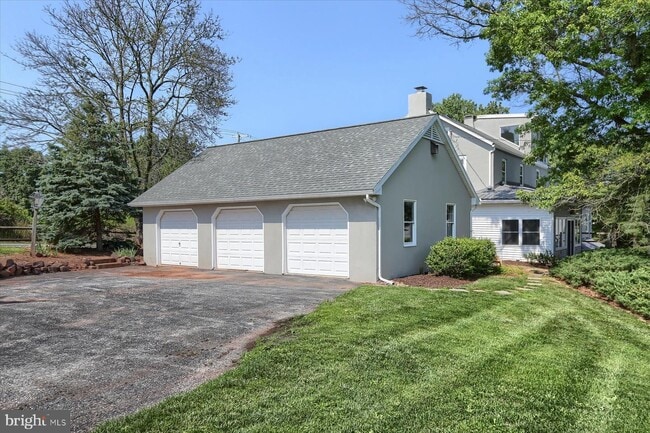 Building Photo - 4551 Colebrook Rd