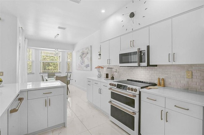 Building Photo - 4146 Westbourne Cir