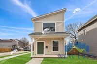 Building Photo - Modern 2 Bedroom Home! Fenced In Lot and S...