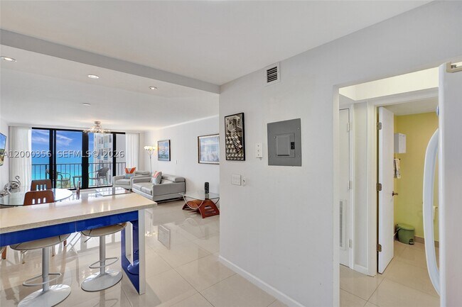 Building Photo - 2401 S Ocean Dr