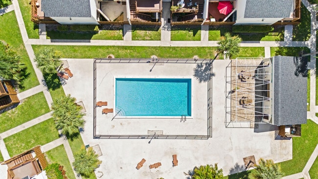 Building Photo - 641 Executive Center Dr