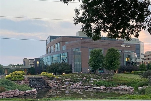 Building Photo - 1508 S Cliff Ave