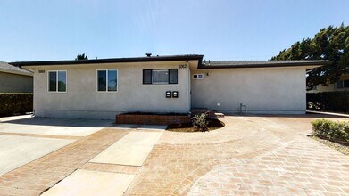 Building Photo - 4BD/2BA, Close to Campus!!