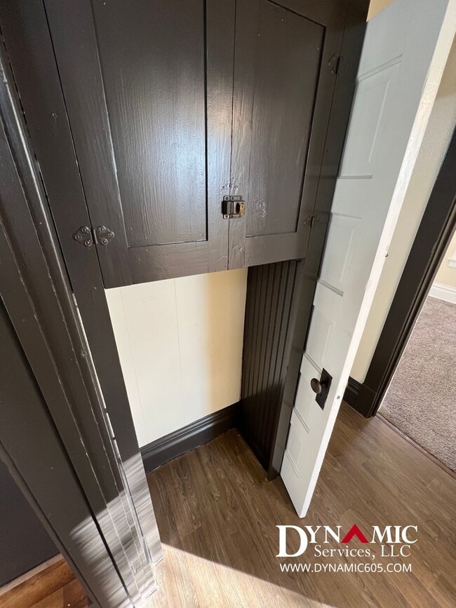 Building Photo - 3 Bedroom, 1 Bathroom Single Family House